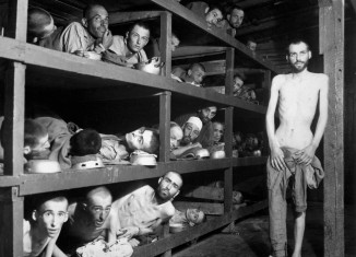 Momento de la liberación de los prisioneros del campo de concentración de Buchenwald.