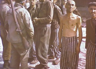 Fotografía tomada por el ejército americano momentos después de liberar el campo de concentración de Buchenwald