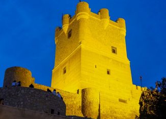 Torre del Homenaje del castillo de la Atalaya en Villena